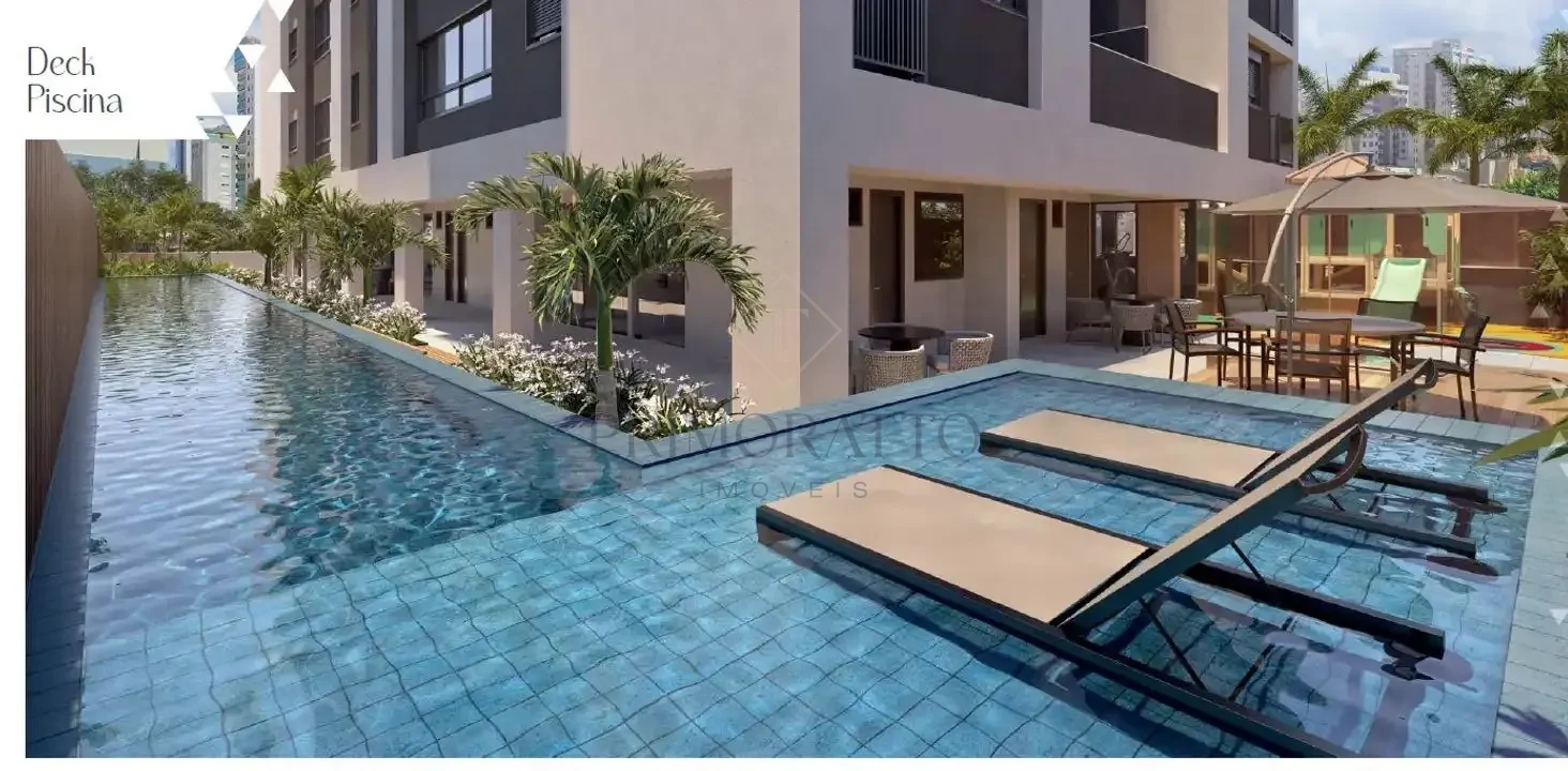 Piscina com Deck Molhado